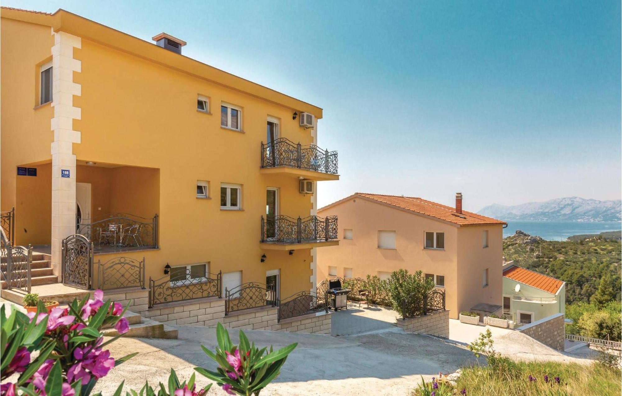 Nice Studio In Krvavica With Kitchen Exterior foto